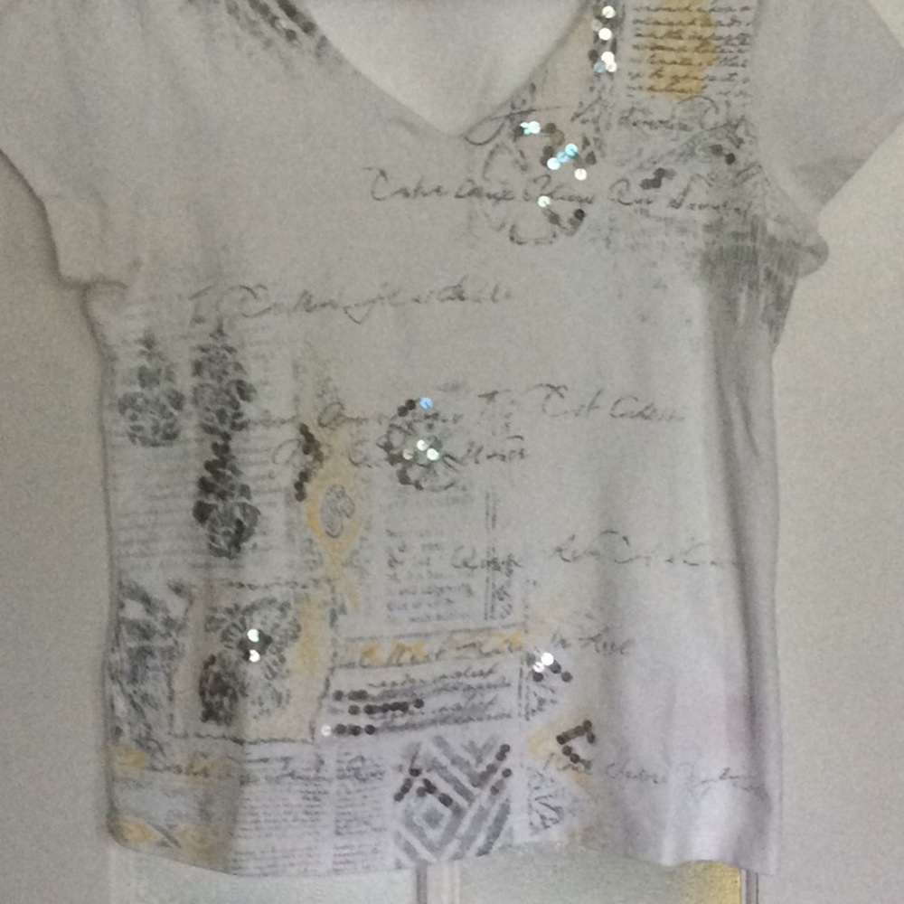 Ruby Rd. V neck top - Picture 5 of 5